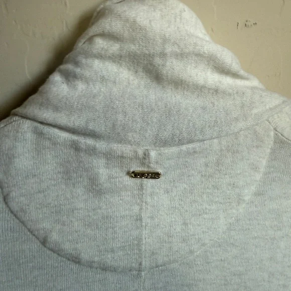 UGG Women's Soft Cream Lightweight Cardigan Poncho M/L Cozy Soft - Picture 3 of 9